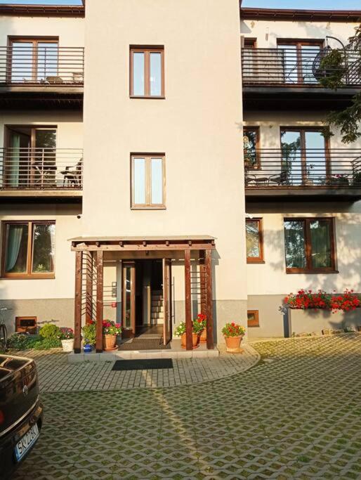 Urocze Studio 7 Z Parkingiem Katowice Exterior foto